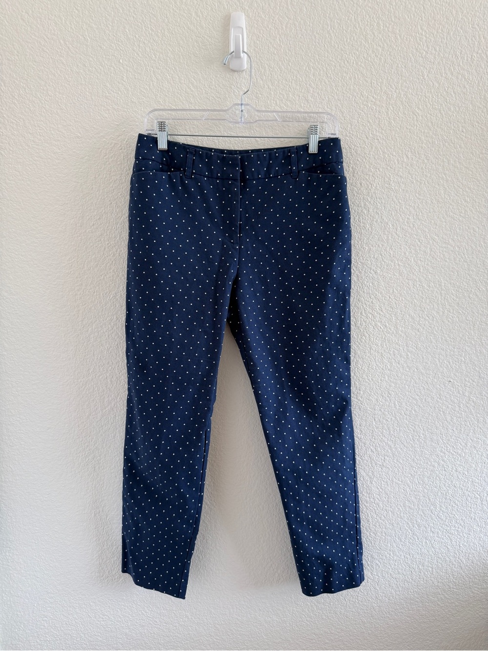 Liz Claiborne Navy Polka Dot Mid Rise Cropped Straight Leg Trouser